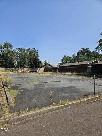0.19 Acres of Residential Land for Sale in Medford, Oregon