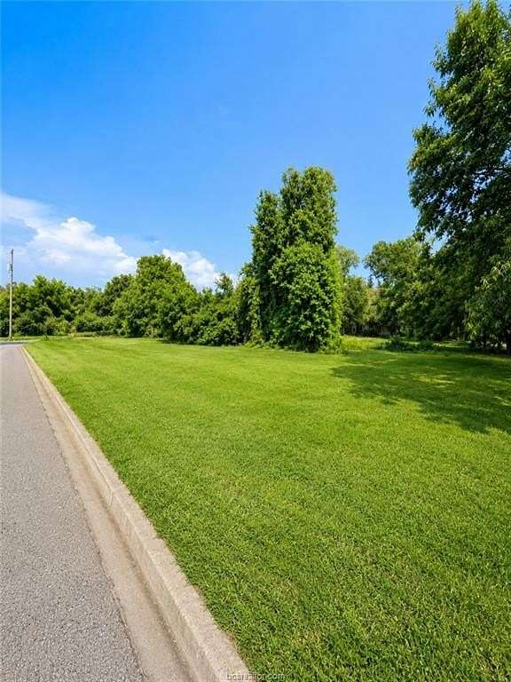 0.07 Acres of Mixed-Use Land for Sale in Bryan, Texas
