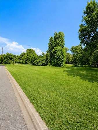 0.07 Acres of Mixed-Use Land for Sale in Bryan, Texas
