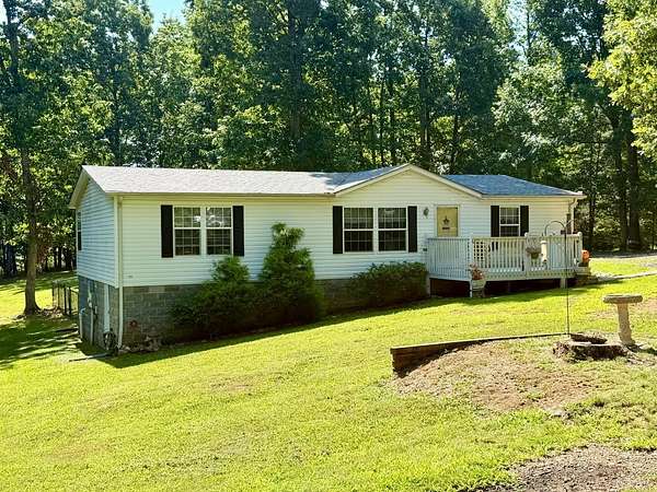1.7 Acres of Land with Home for Sale in Concord, Virginia