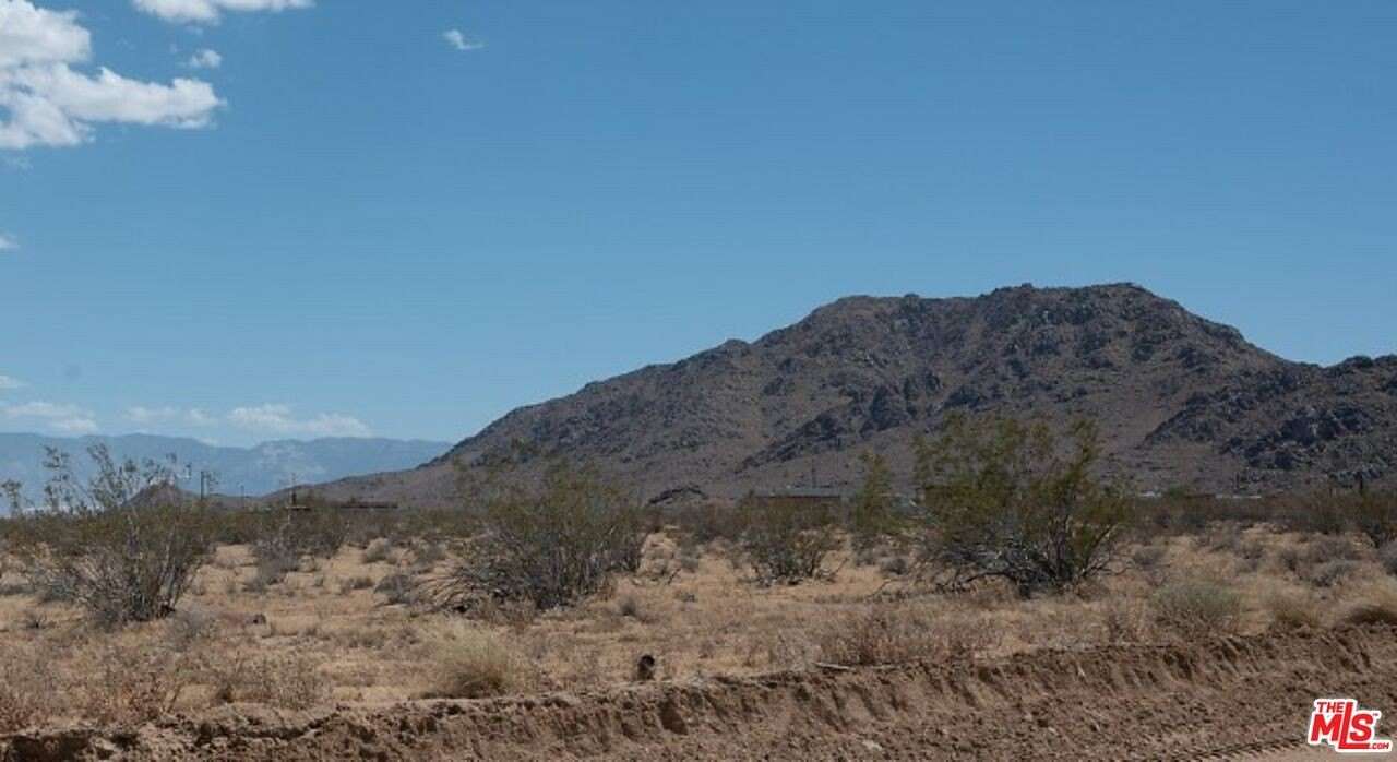 40 Acres of Land for Sale in Adelanto, California