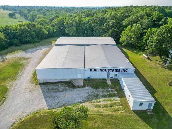 4.26 Acres of Improved Commercial Land for Sale in Lebanon, Missouri