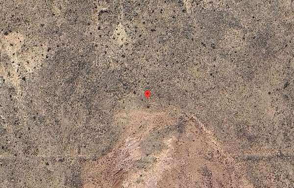 1.25 Acres of Residential Land for Sale in Sun Valley, Arizona