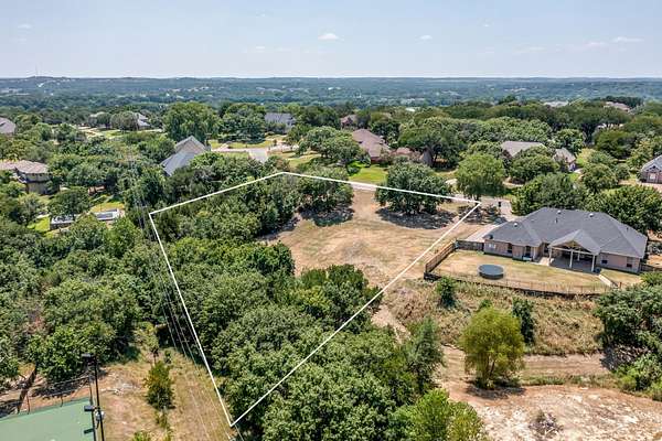 1 Acre of Residential Land for Sale in Hudson Oaks, Texas