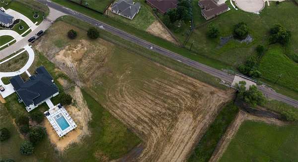 1.24 Acres of Residential Land for Sale in Ennis, Texas