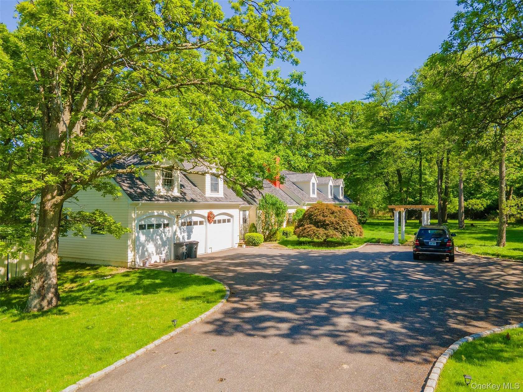 18.1 Acres of Land with Home for Lease in Oyster Bay, New York