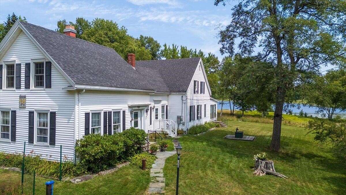 6.1 Acres of Land with Home for Sale in Islesboro, Maine