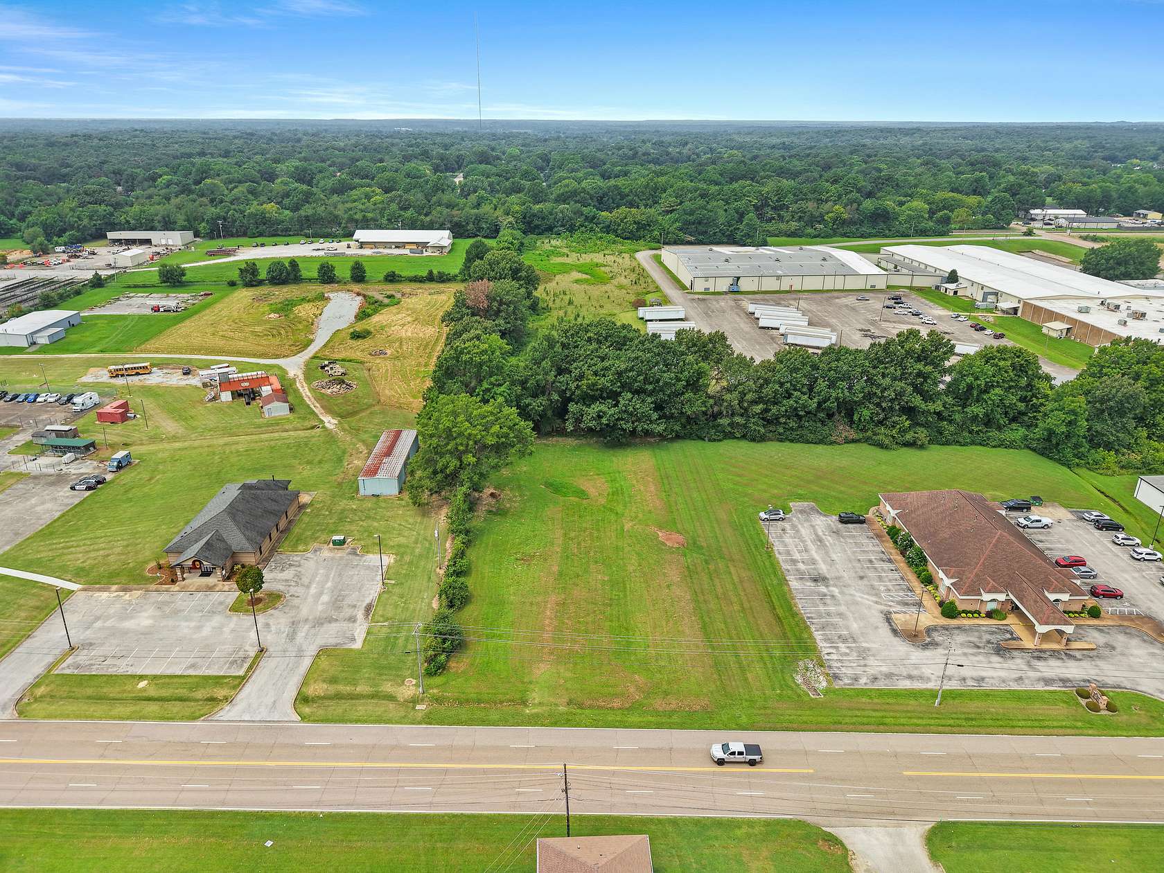 1 Acre of Mixed-Use Land for Sale in Milan, Tennessee
