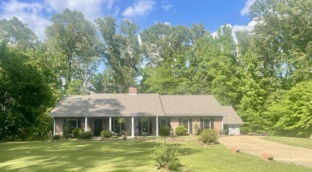 2.5 Acres of Land with Home for Sale in Vicksburg, Mississippi
