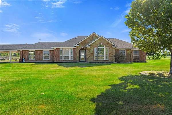 22 Acres of Improved Land for Sale in Kerens, Texas