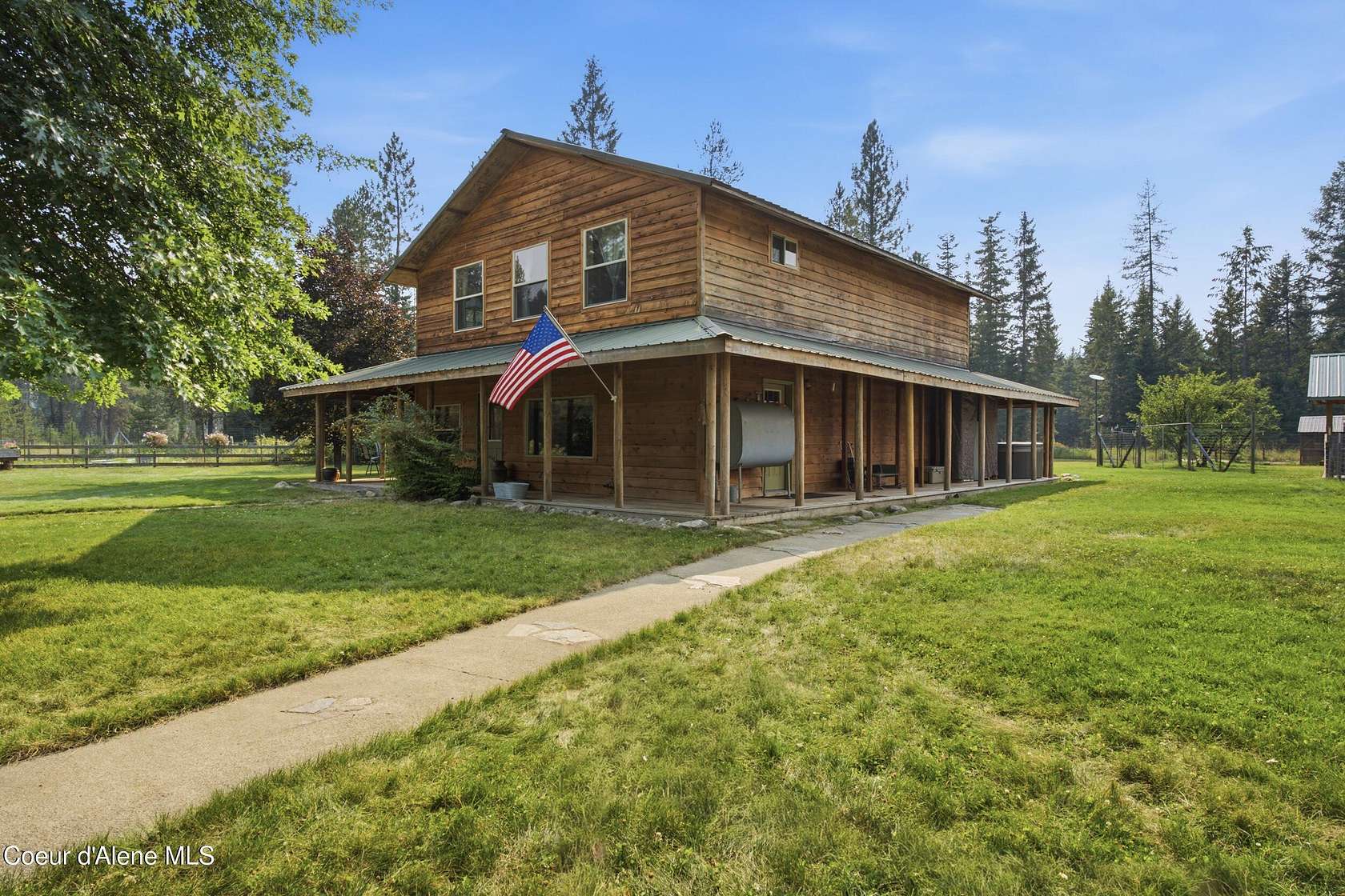 19 Acres of Land with Home for Sale in Priest River, Idaho