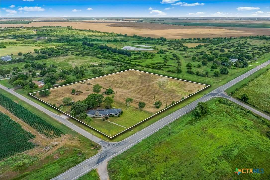 5.23 Acres of Land with Home for Sale in Port Lavaca, Texas