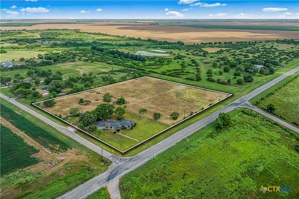 5.23 Acres of Land with Home for Sale in Port Lavaca, Texas