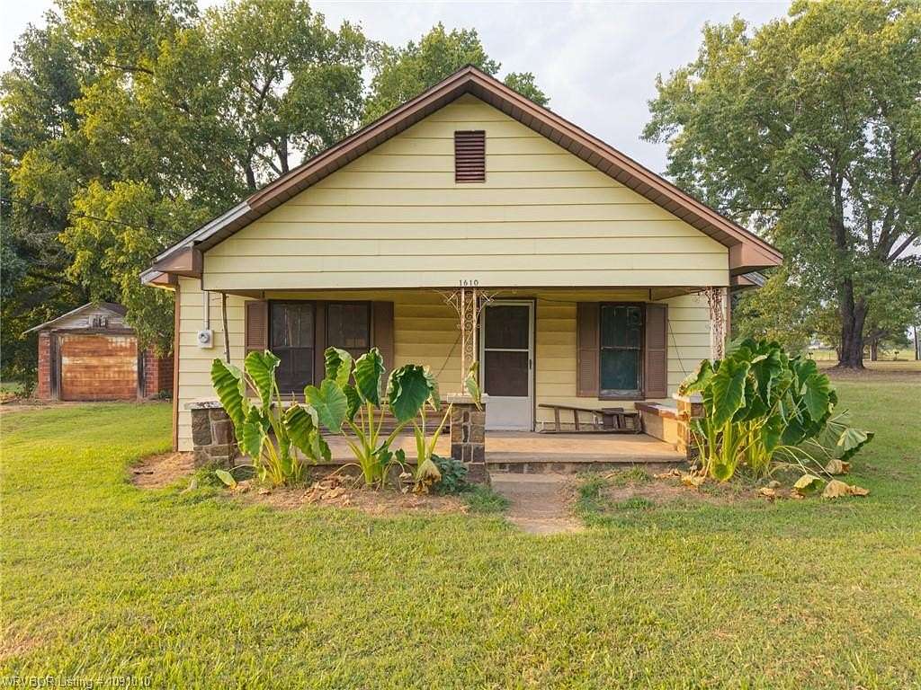 1.6 Acres of Land with Home for Sale in Lavaca, Arkansas