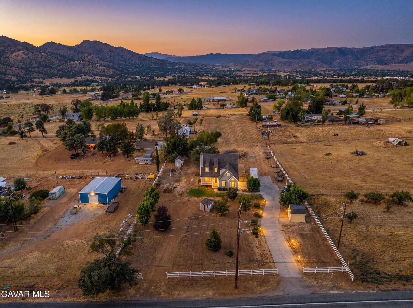 2.4 Acres of Land with Home for Sale in Tehachapi, California
