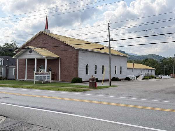 2.87 Acres of Improved Commercial Land for Sale in Beverly, West Virginia