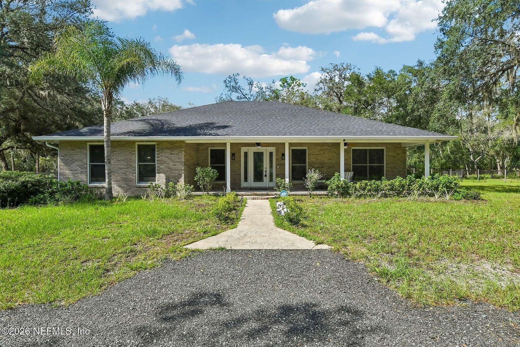 3.14 Acres of Land with Home for Sale in Melrose, Florida