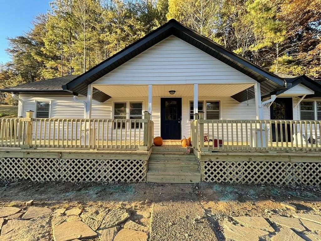 2.25 Acres of Land with Home for Lease in Mineral Bluff, Georgia