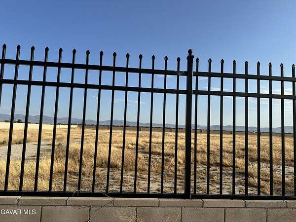 Residential Land for Sale in Lancaster, California