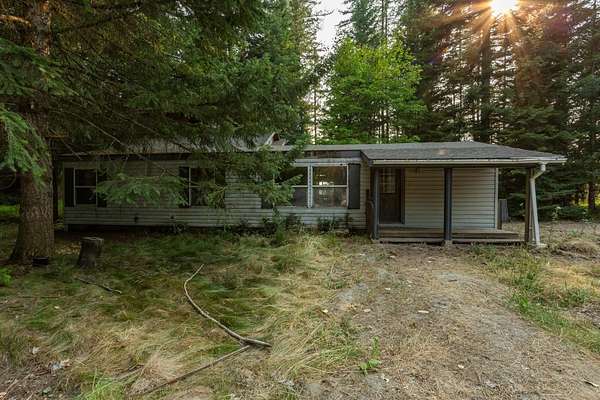 5 Acres of Land with Home for Sale in Clayton, Washington