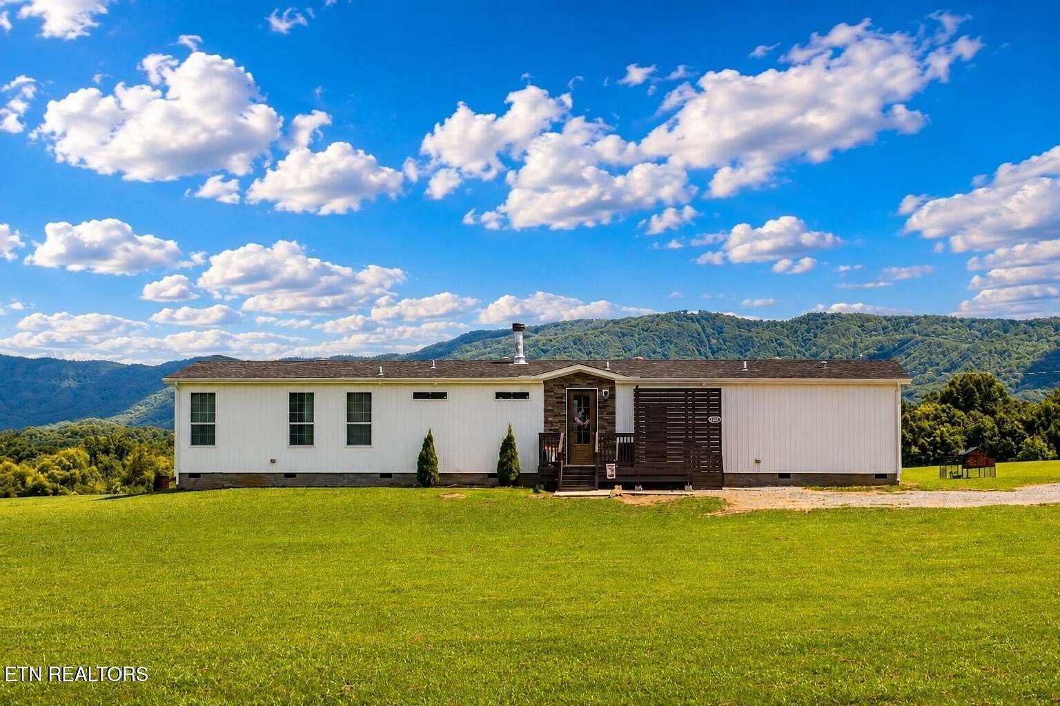 13.9 Acres of Land with Home for Sale in Maryville, Tennessee