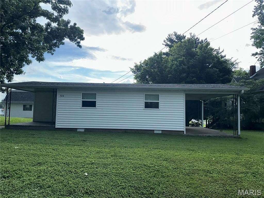 1.26 Acres of Land with Home for Sale in Steeleville, Illinois