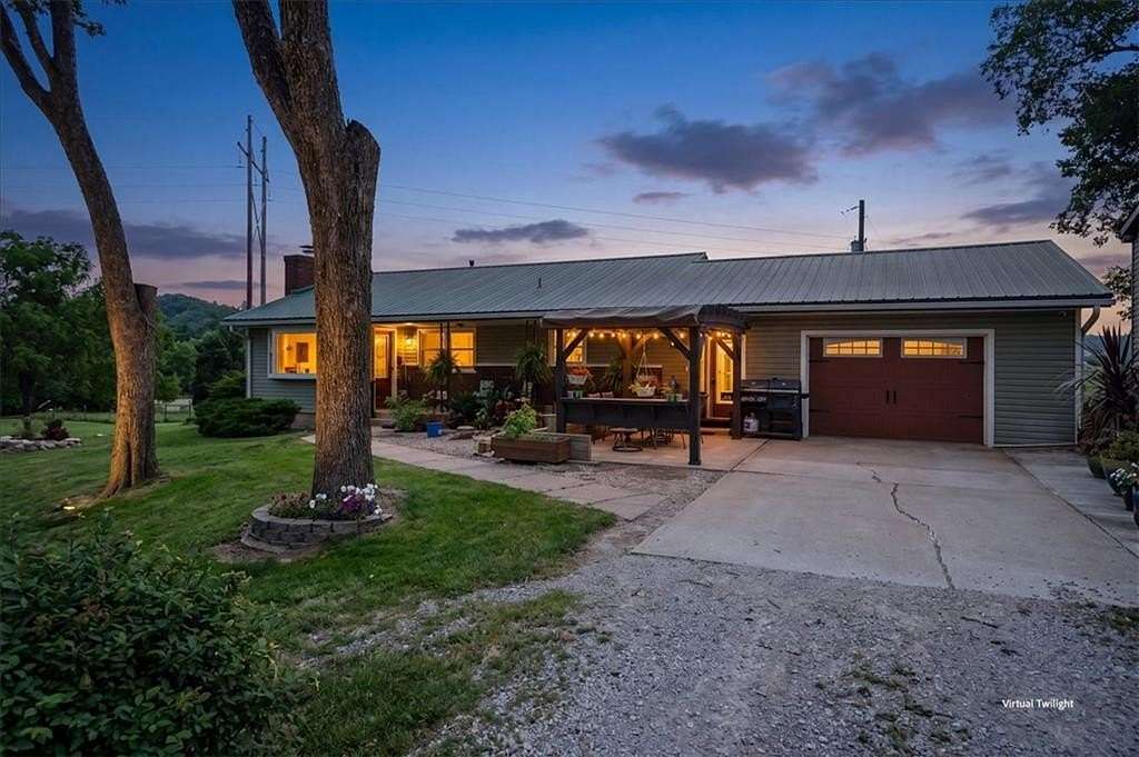 22 Acres of Land with Home for Sale in Leavenworth, Kansas