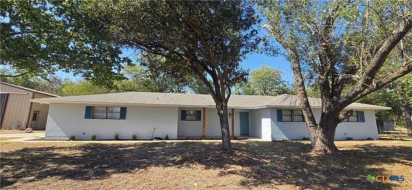 8.8 Acres of Land with Home for Sale in Temple, Texas