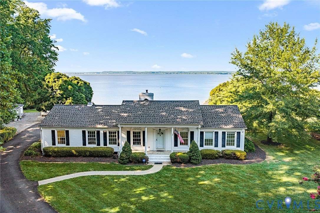 2.6 Acres of Land with Home for Sale in Tappahannock, Virginia