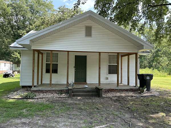 1.65 Acres of Land with Home for Sale in Water Valley, Kentucky