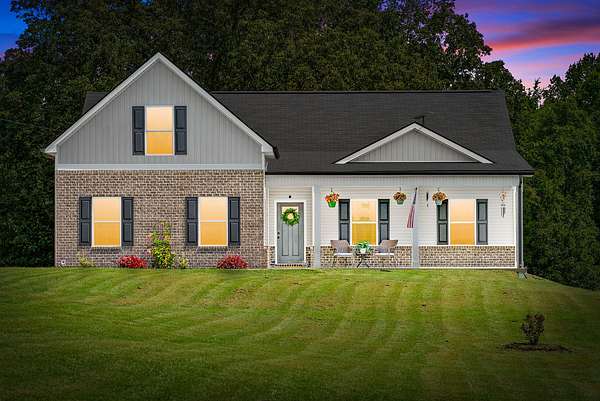 5.73 Acres of Land with Home for Sale in Dickson, Tennessee