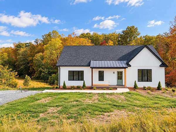 4.19 Acres of Land with Home for Sale in Appomattox, Virginia