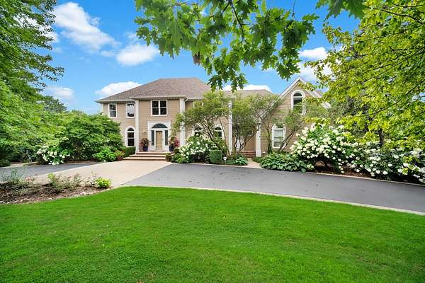 3.55 Acres of Land with Home for Sale in South Barrington, Illinois