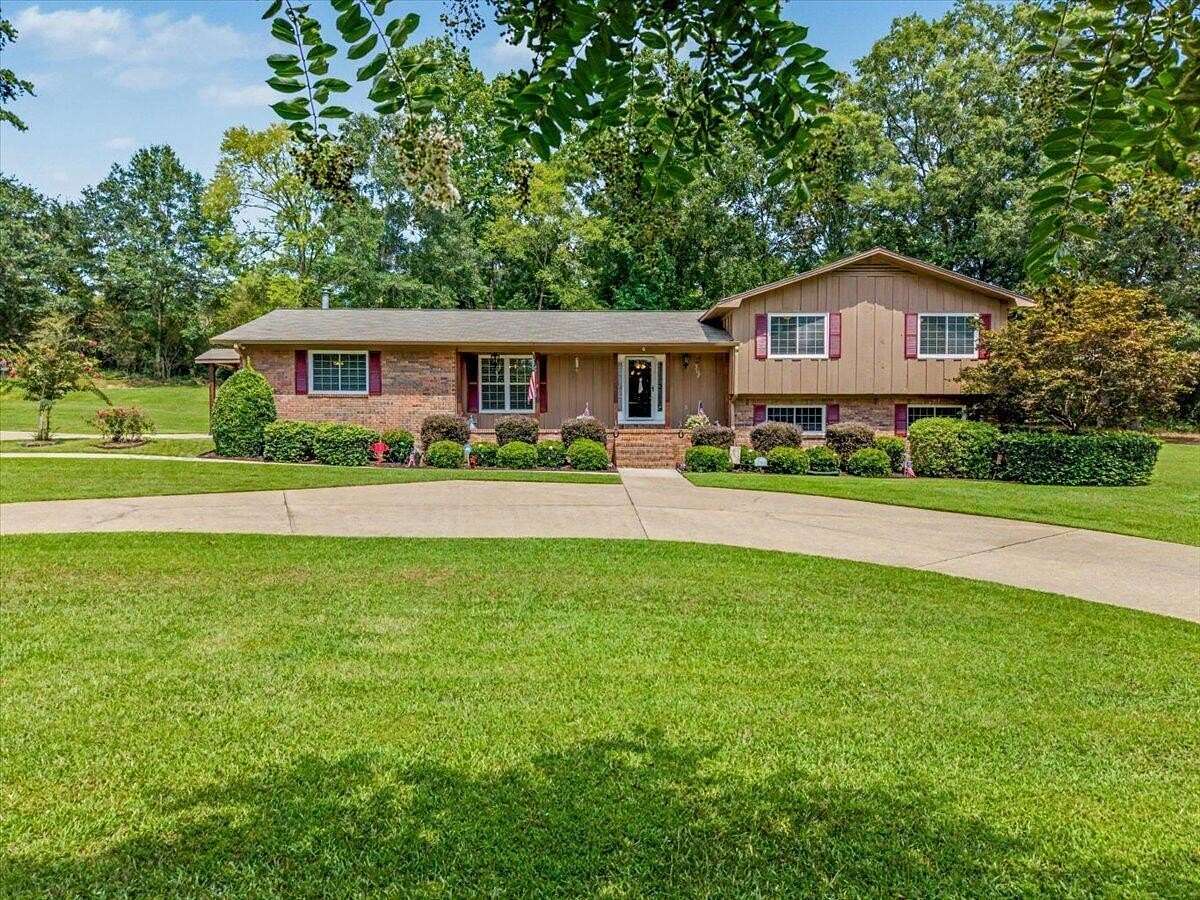 2 Acres of Land with Home for Sale in Jasper, Alabama