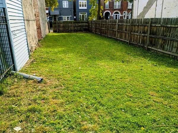 0.05 Acres of Residential Land for Sale in Chicago, Illinois