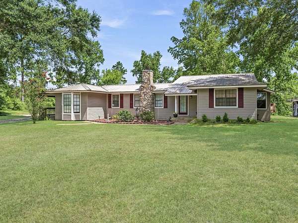 2.27 Acres of Improved Residential Land for Sale in Spurger, Texas