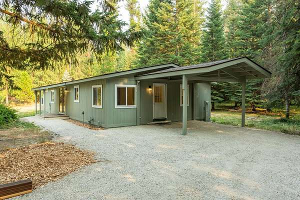 10.1 Acres of Land with Home for Sale in Clayton, Washington