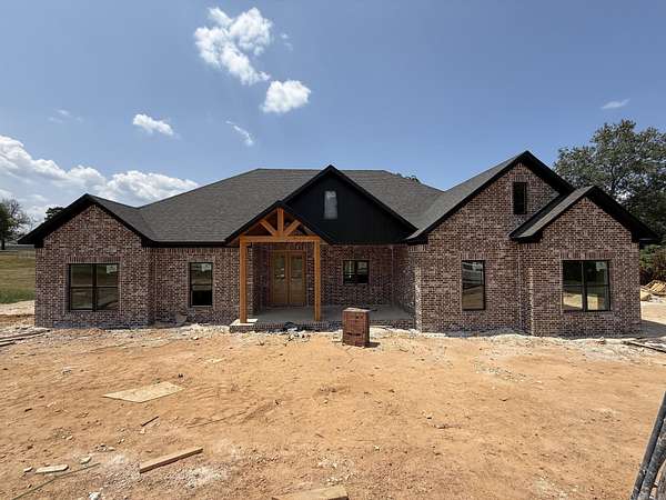 1.54 Acres of Land with Home for Sale in Greenbrier, Arkansas
