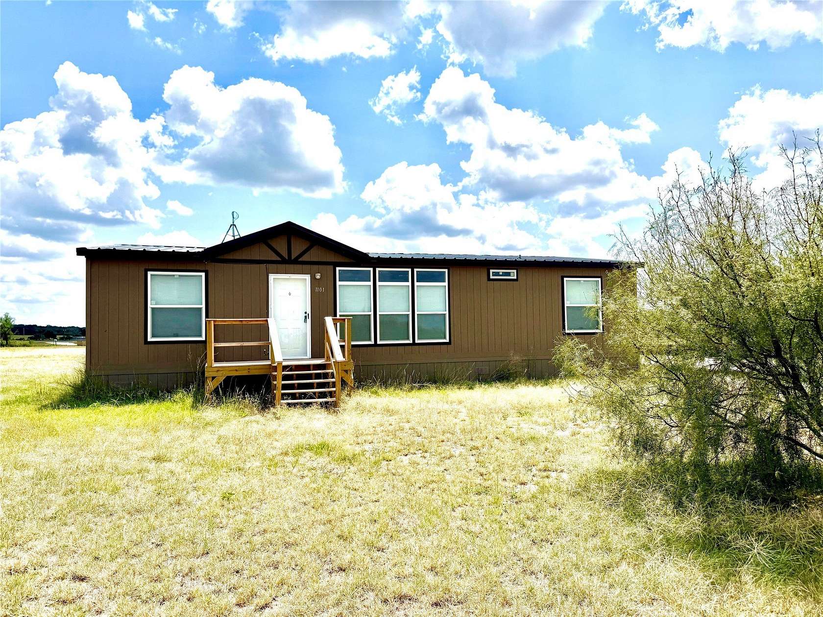 2.29 Acres of Land with Home for Sale in Clyde, Texas