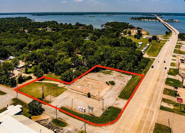 1.34 Acres of Mixed-Use Land for Sale in Gun Barrel City, Texas