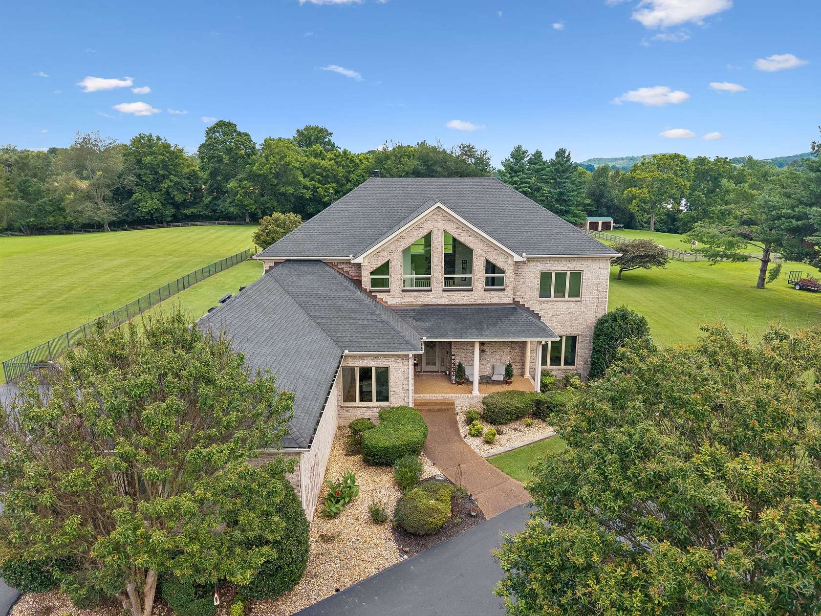 5 Acres of Land with Home for Sale in Franklin, Tennessee