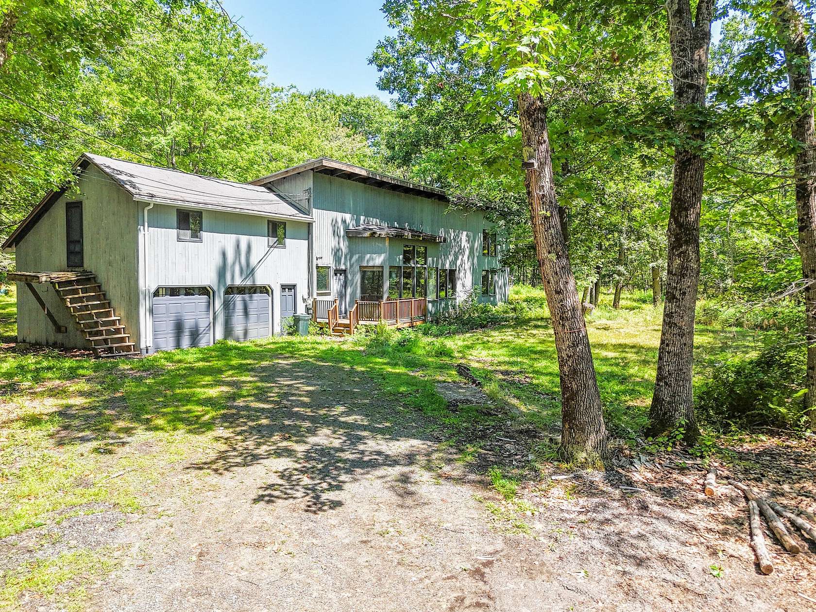 13.6 Acres of Land with Home for Sale in Richmond, Maine