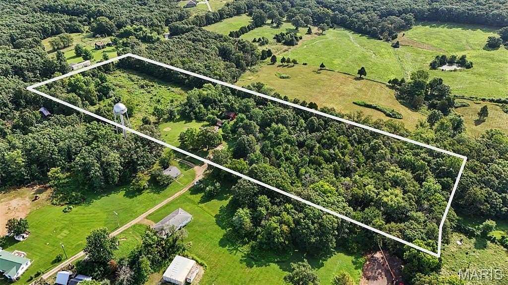 9 Acres of Land with Home for Sale in Beaufort, Missouri