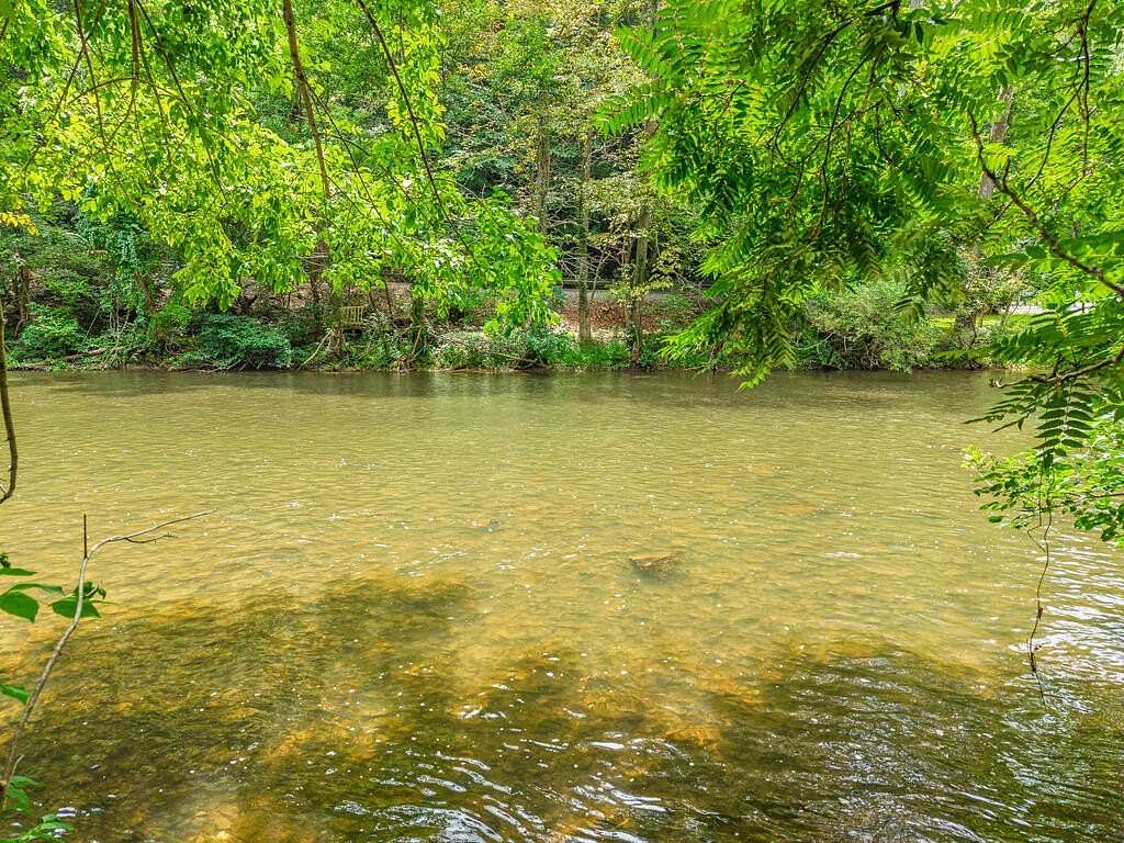 1 Acre of Residential Land for Sale in Narrows, Virginia