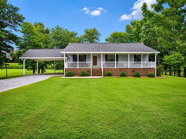 5 Acres of Land with Home for Sale in Henagar, Alabama