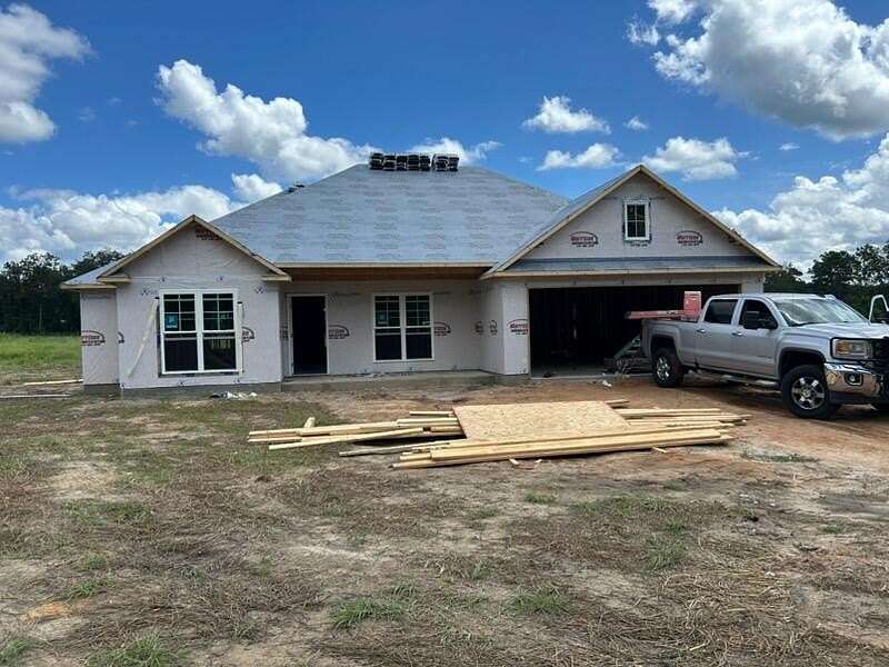 2.5 Acres of Land with Home for Sale in Nashville, Georgia
