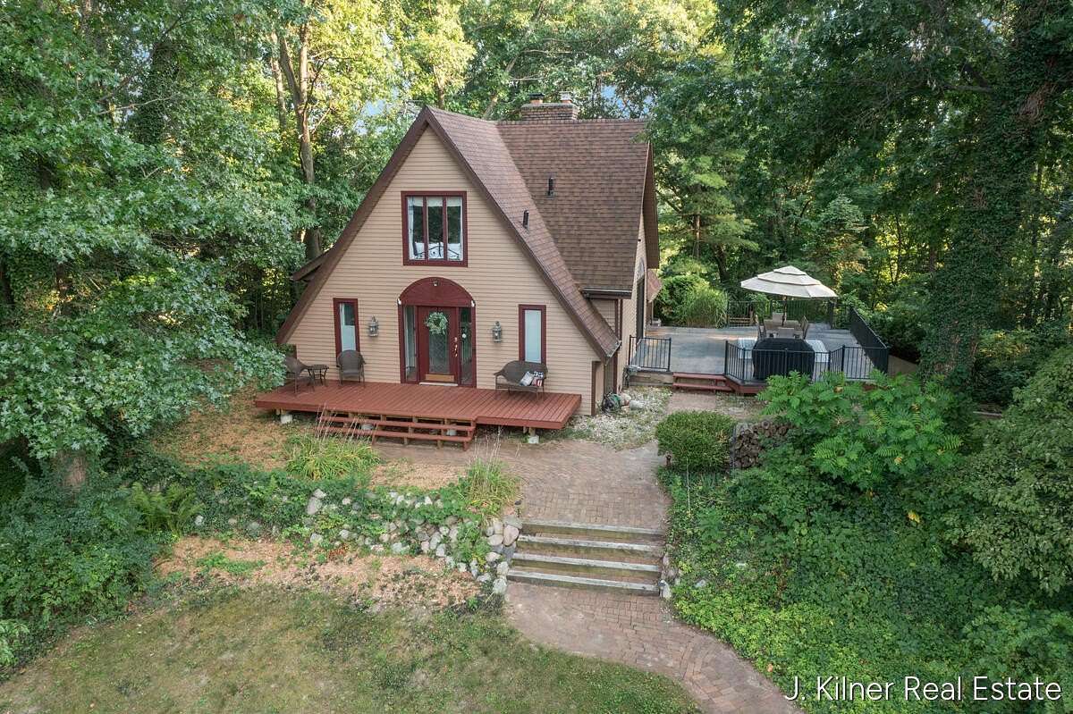 3.1 Acres of Land with Home for Sale in Mattawan, Michigan