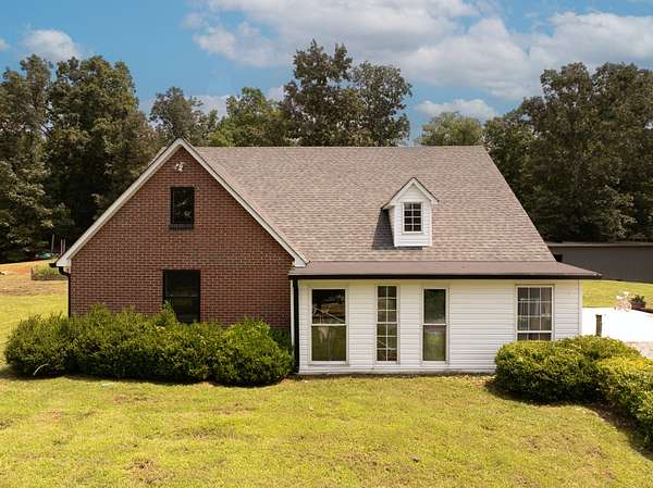 15.1 Acres of Land with Home for Sale in McMinnville, Tennessee