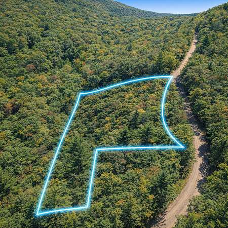 5.6 Acres of Land for Sale in Centerville, Tennessee