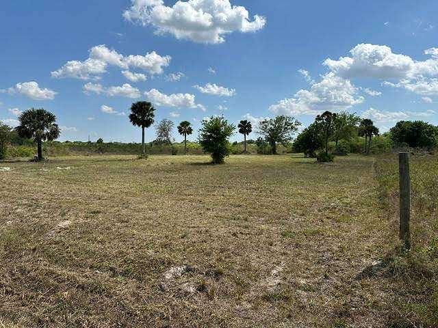 1.25 Acres of Land for Sale in Okeechobee, Florida